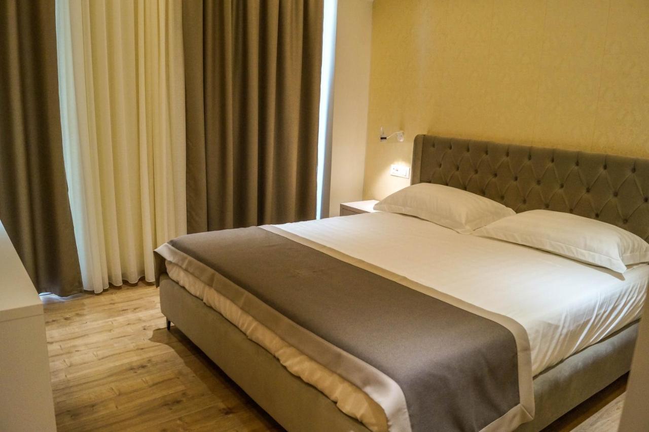 Hotel Red Hill